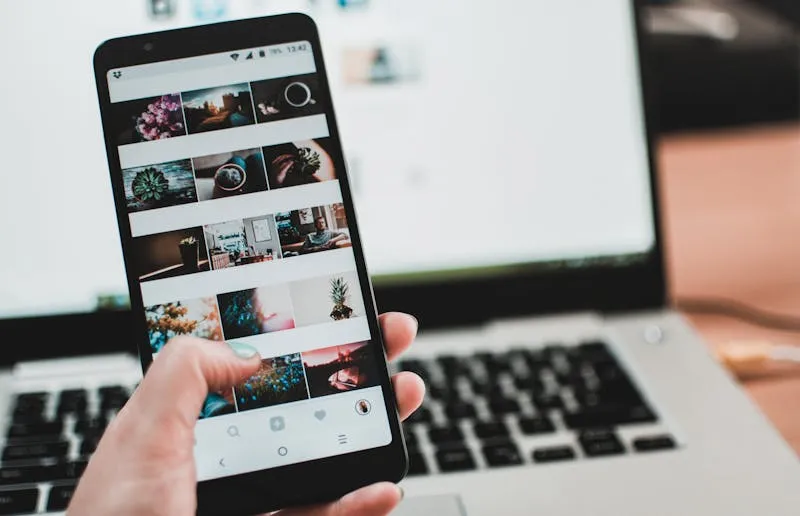 Mana yang Lebih Penting: Website atau Media Sosial?